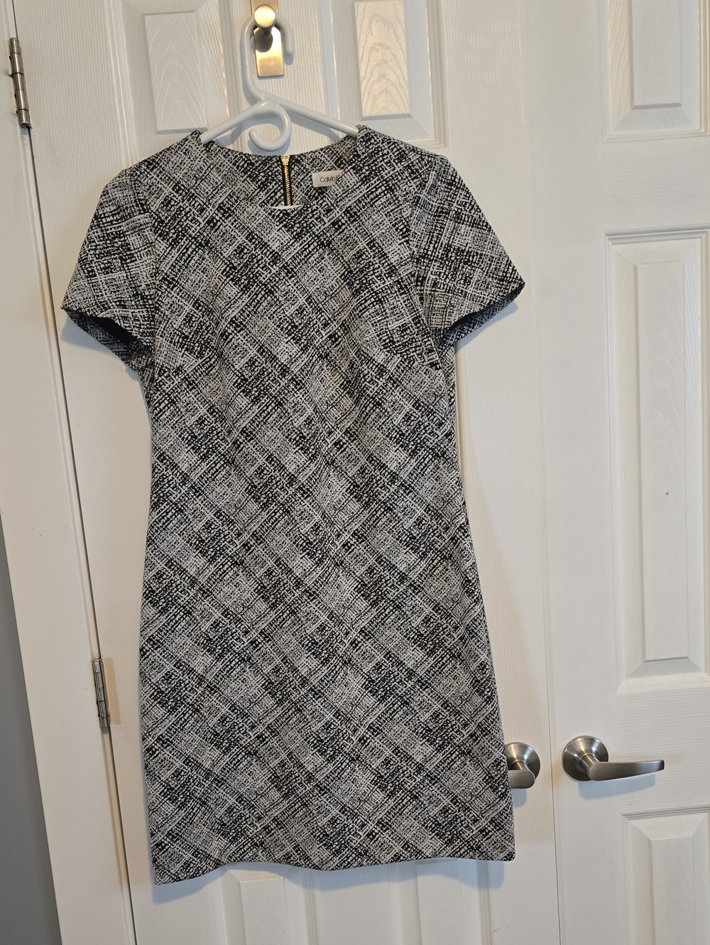 Calvin Klein Black & White Patterned Shift Dress -make me an offer